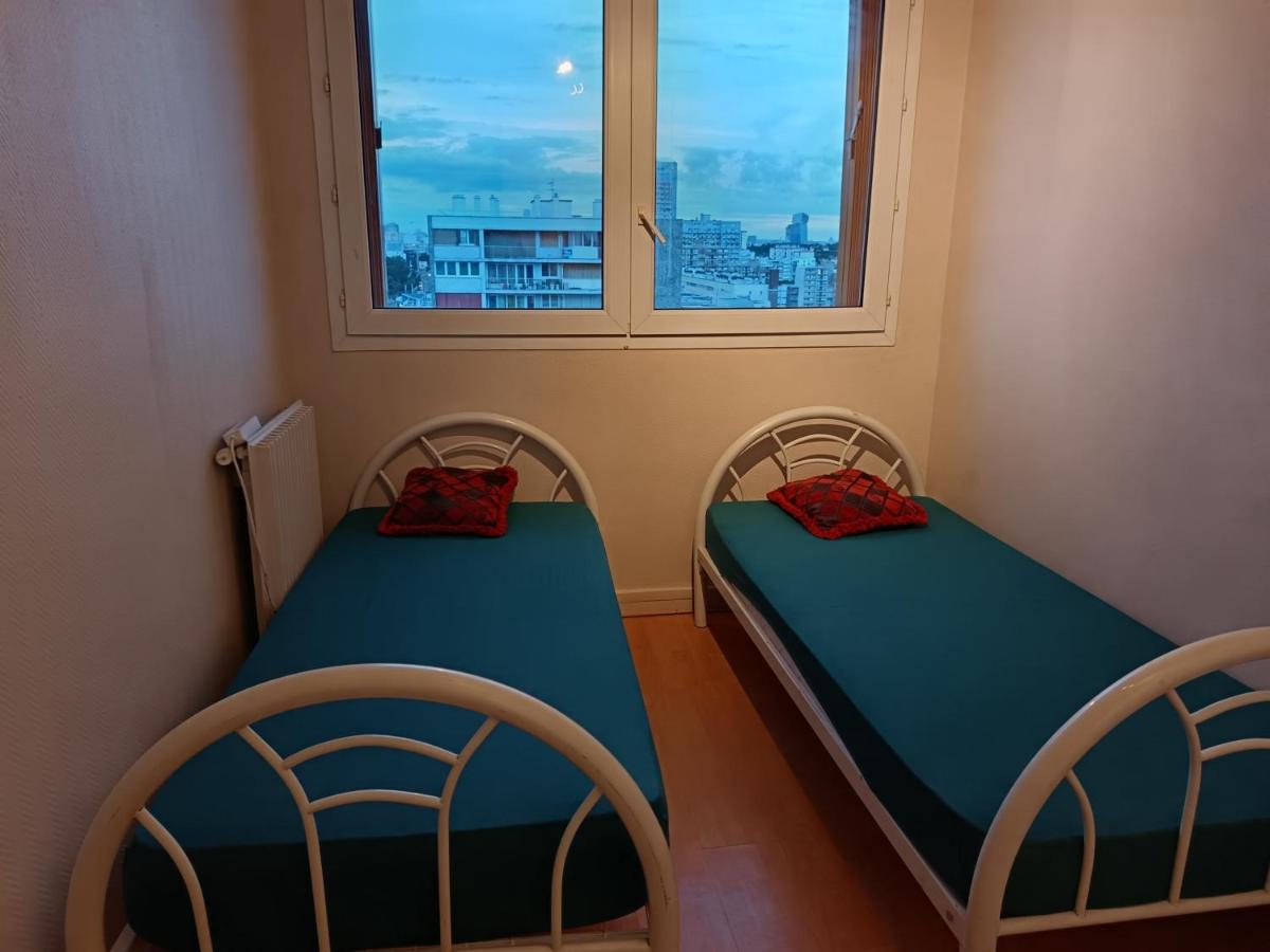 Chambre avec balcon - Housity