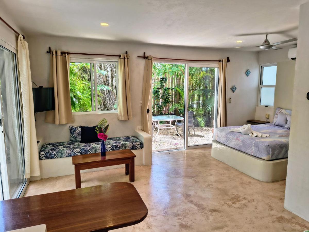 Hotel & Suites Oasis Bacalar - Housity