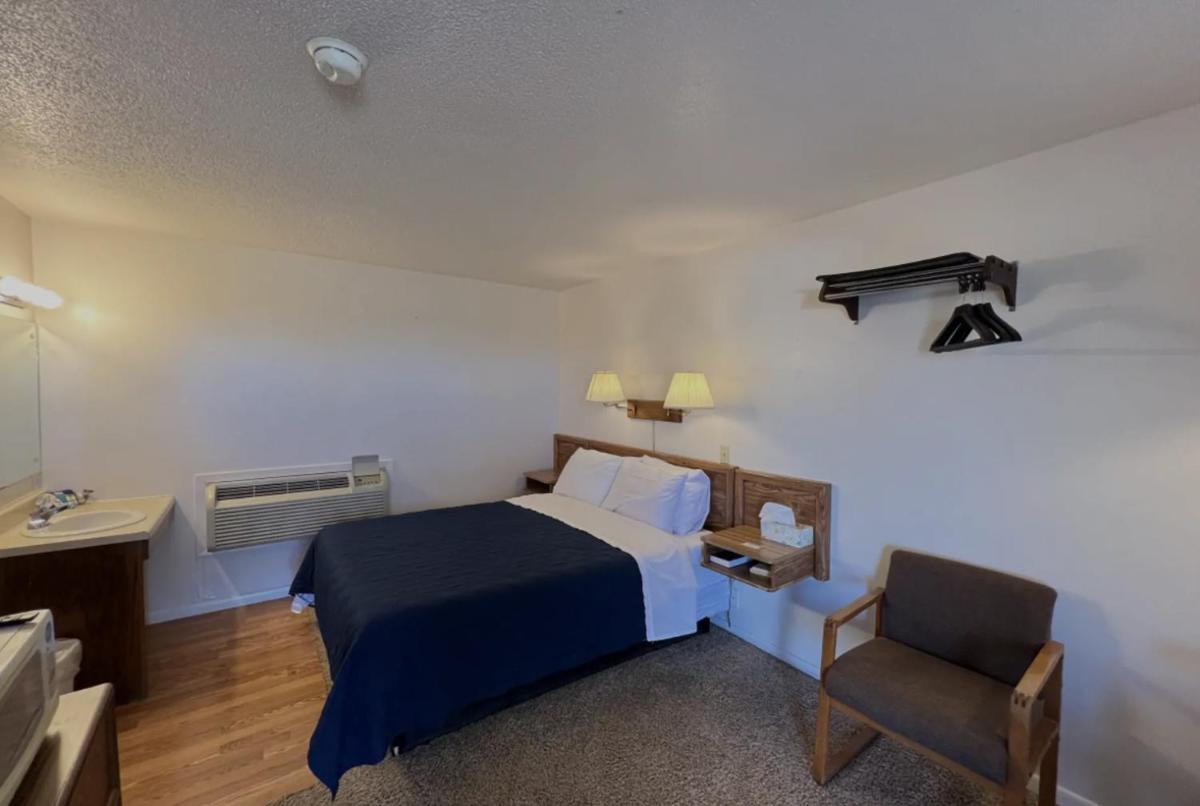 West Lake Grandvue Inn - Housity