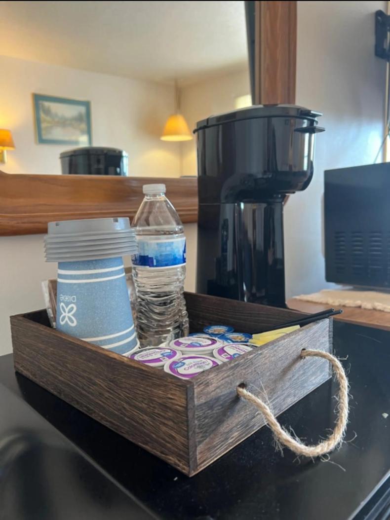 West Lake Grandvue Inn - Housity