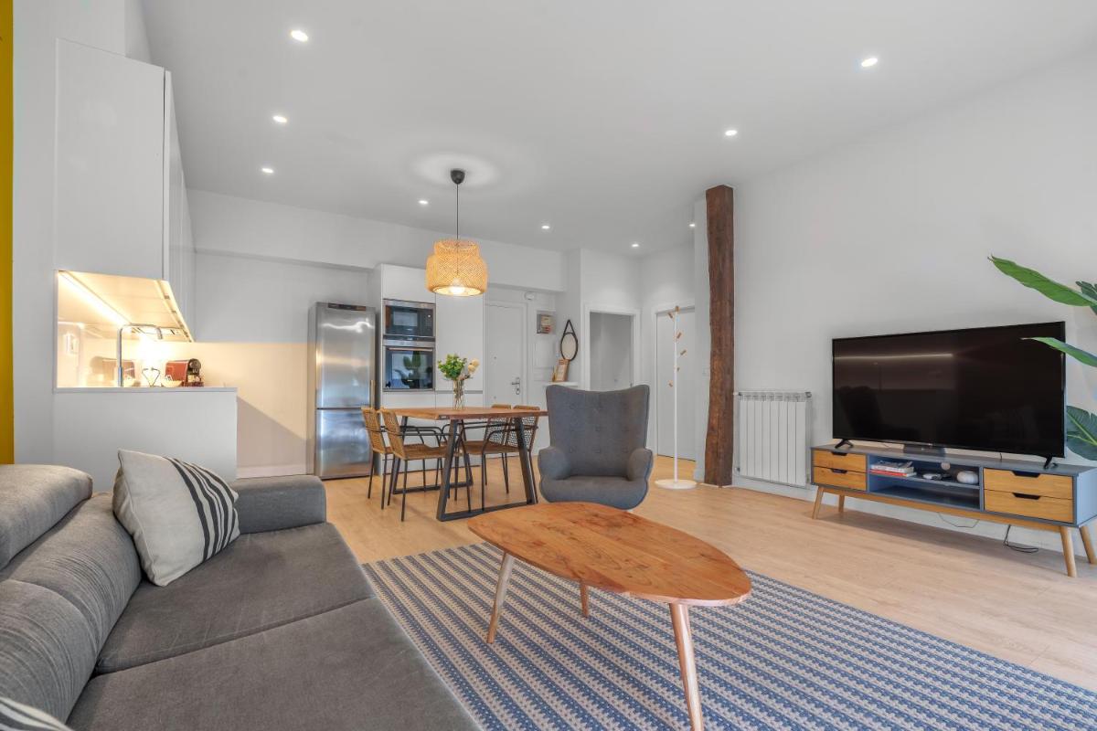 ARRASATE SUITE by Sweet Home SS Rentals - Housity