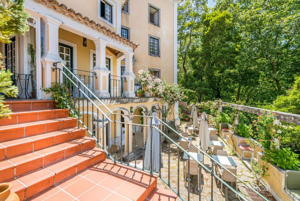 Lawrences Hotel - Housity
