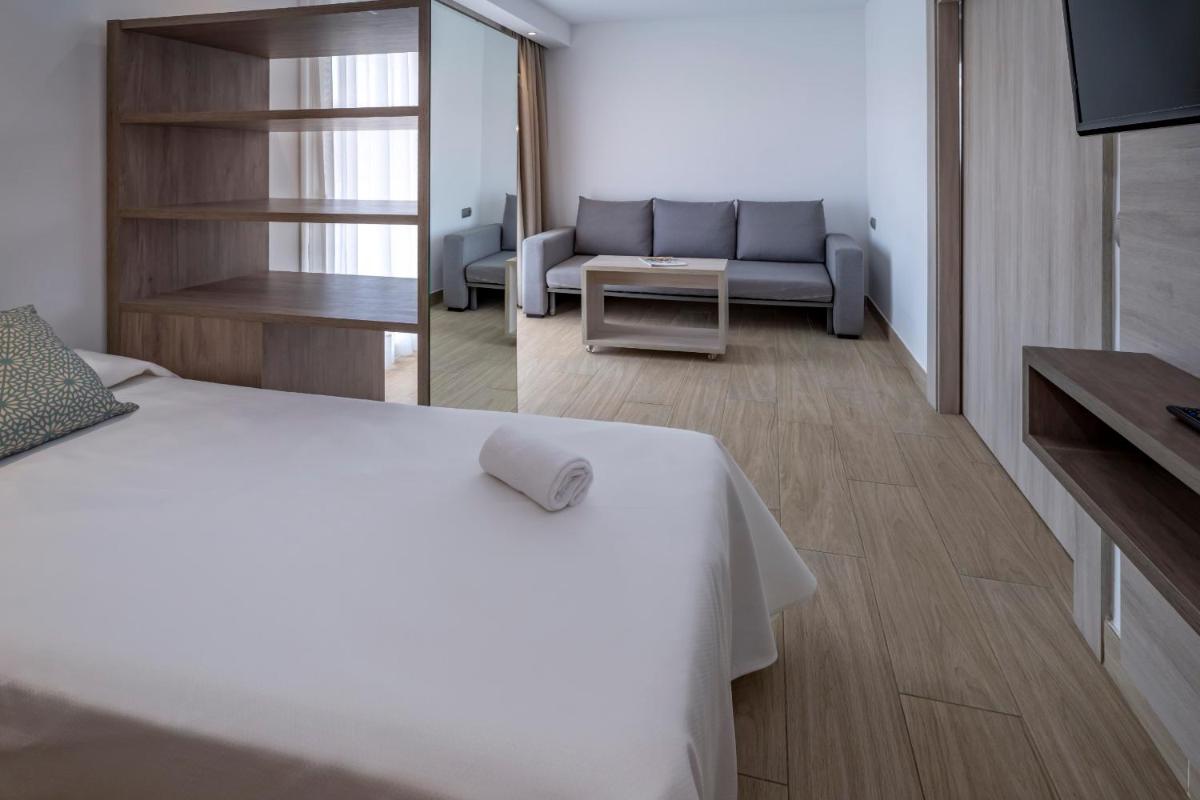Cama o camas de una habitación en 4R Salou Park Resort II