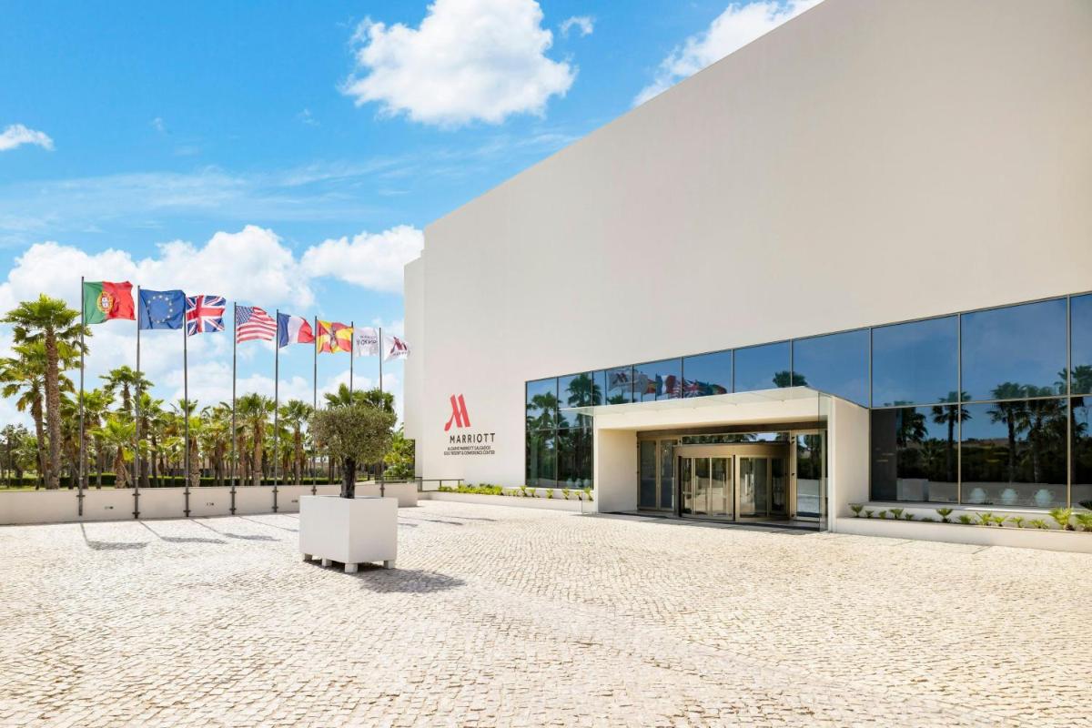 O edifício onde o hotel está situado