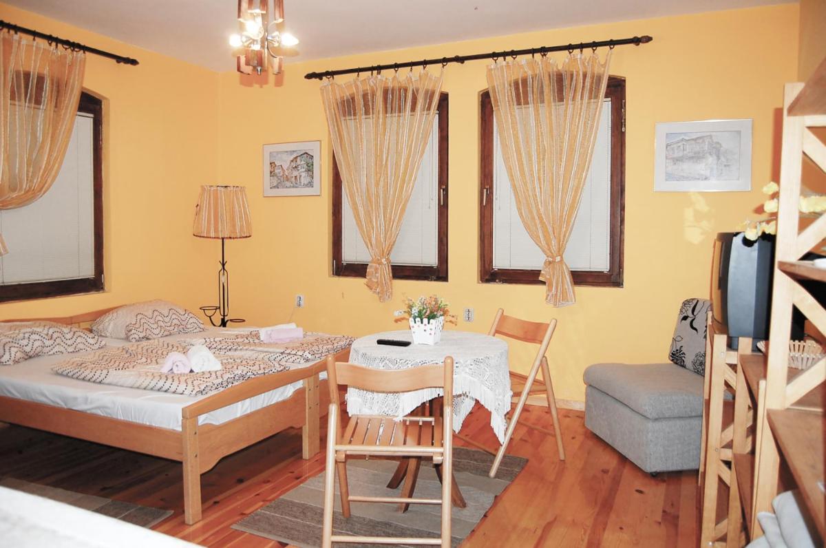 Apartments Plaoshnik - Housity