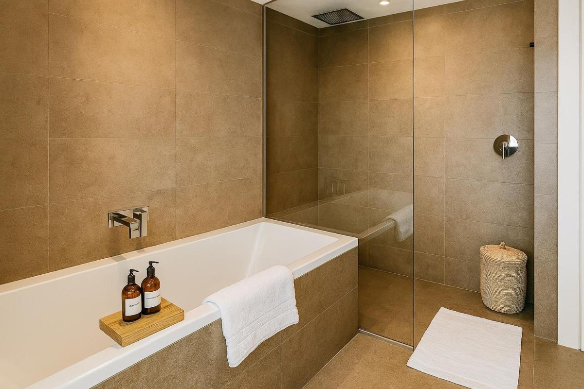 Hotel Sitges - Housity