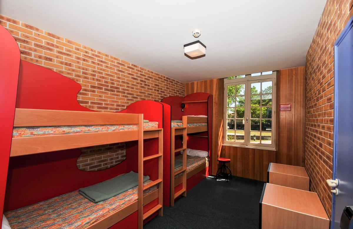 Auberge de Jeunesse de Saintes - Housity