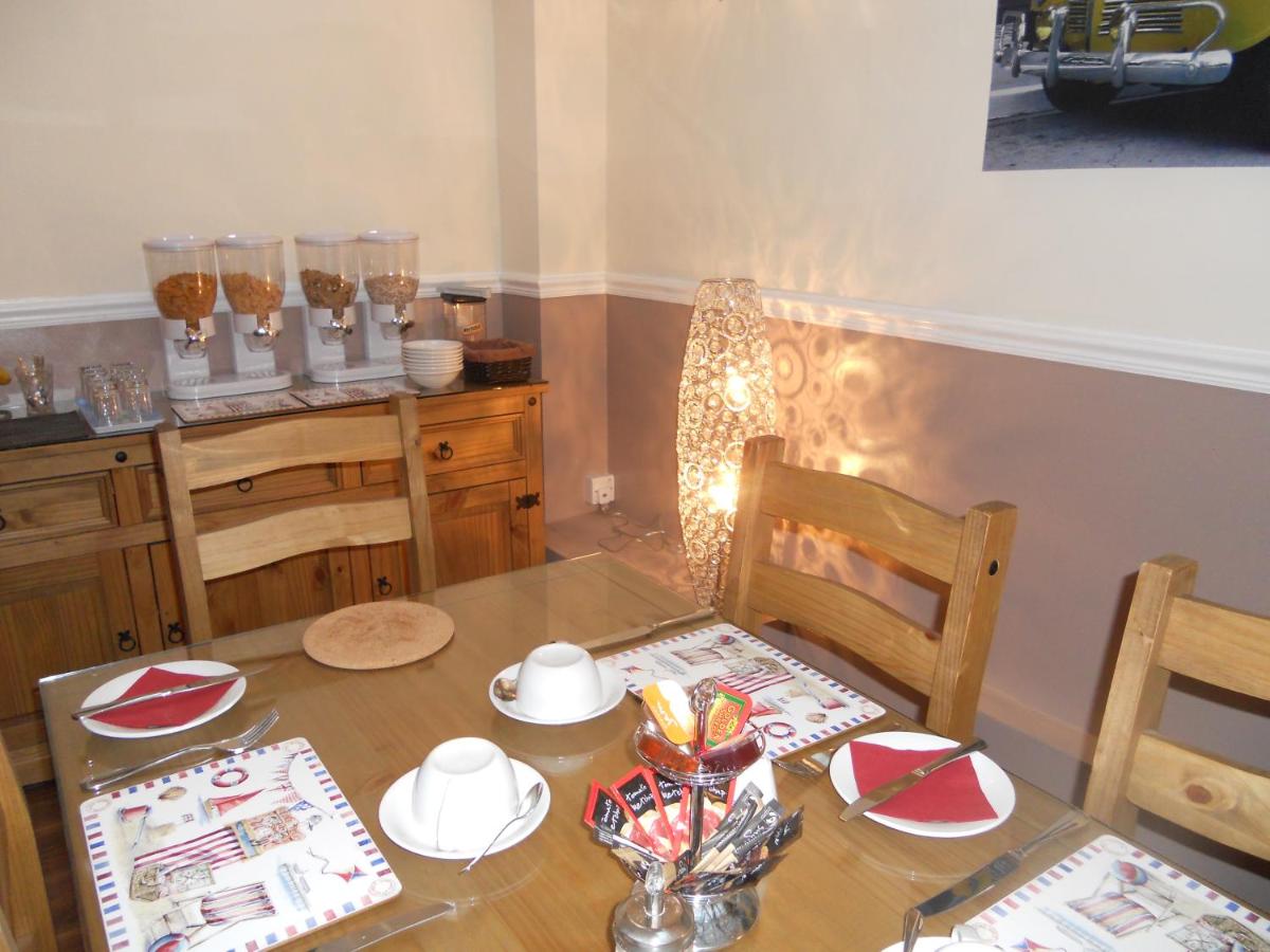 All Seasons Guest House - Housity