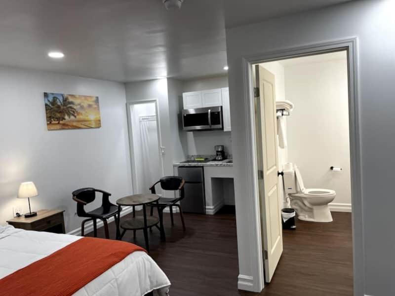Gatehouse Motel - Housity