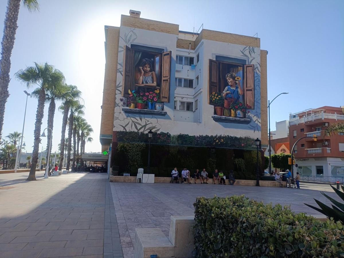Bonito apartamento completo en Rincón de la Victoria Playa a 100 metros - Housity