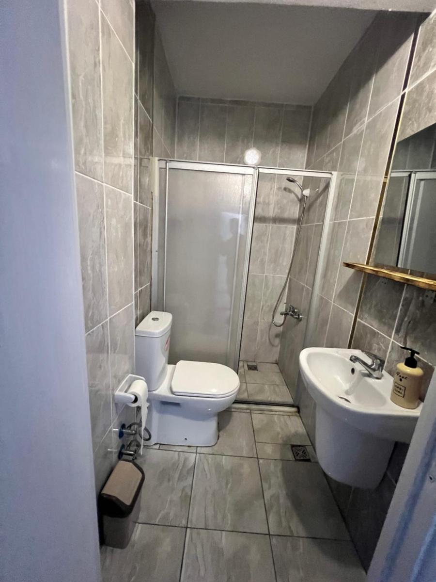 Airport Confort Guest House - Housity