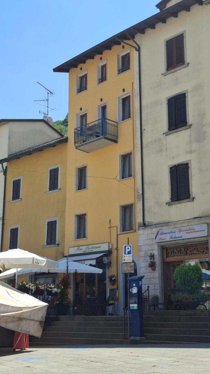 La rosa dei pepoli - Housity