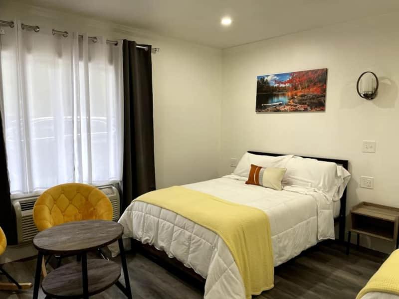 Gatehouse Motel - Housity
