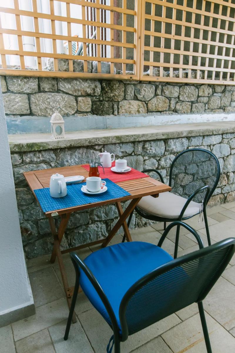 Maistros Kardamyli Apartments - Housity