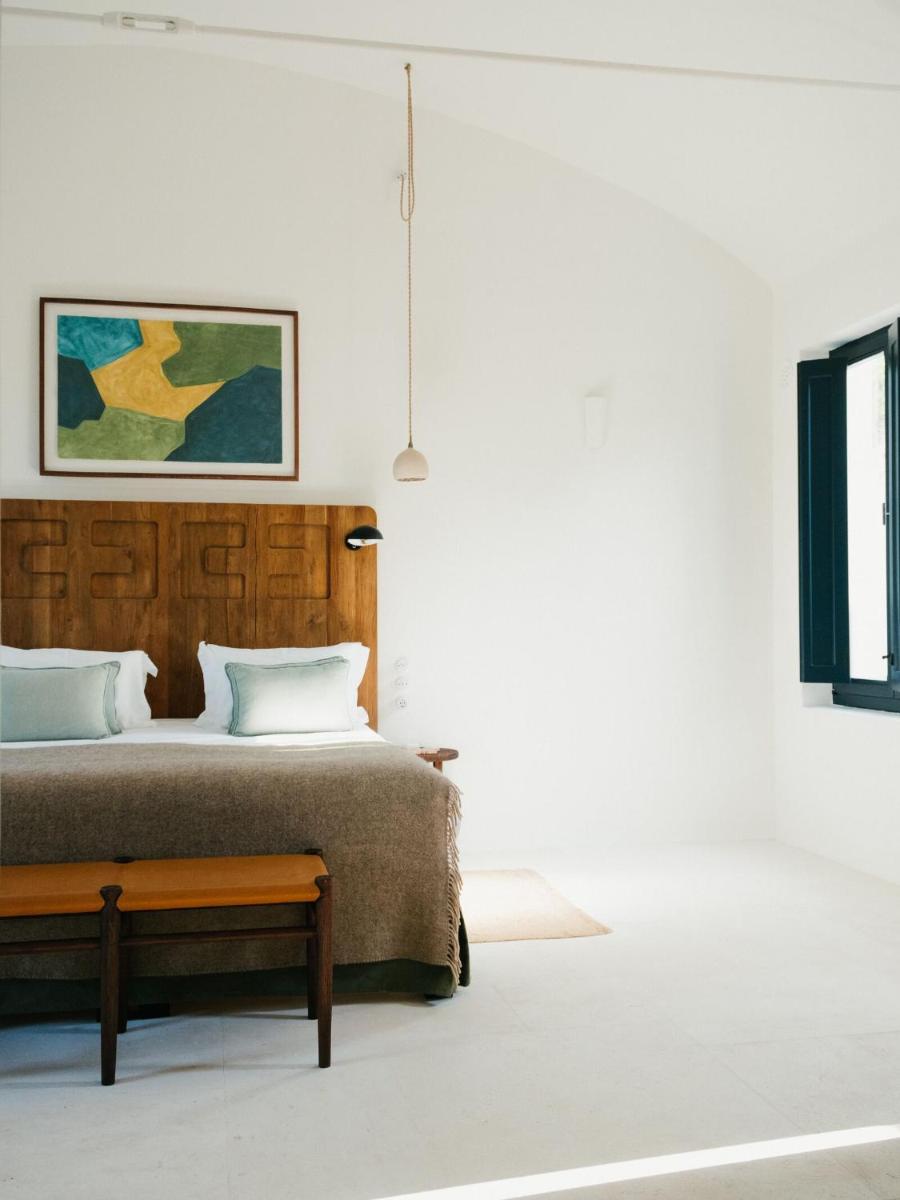 Cama o camas de una habitación en CAP Menorca Relais & Chateaux