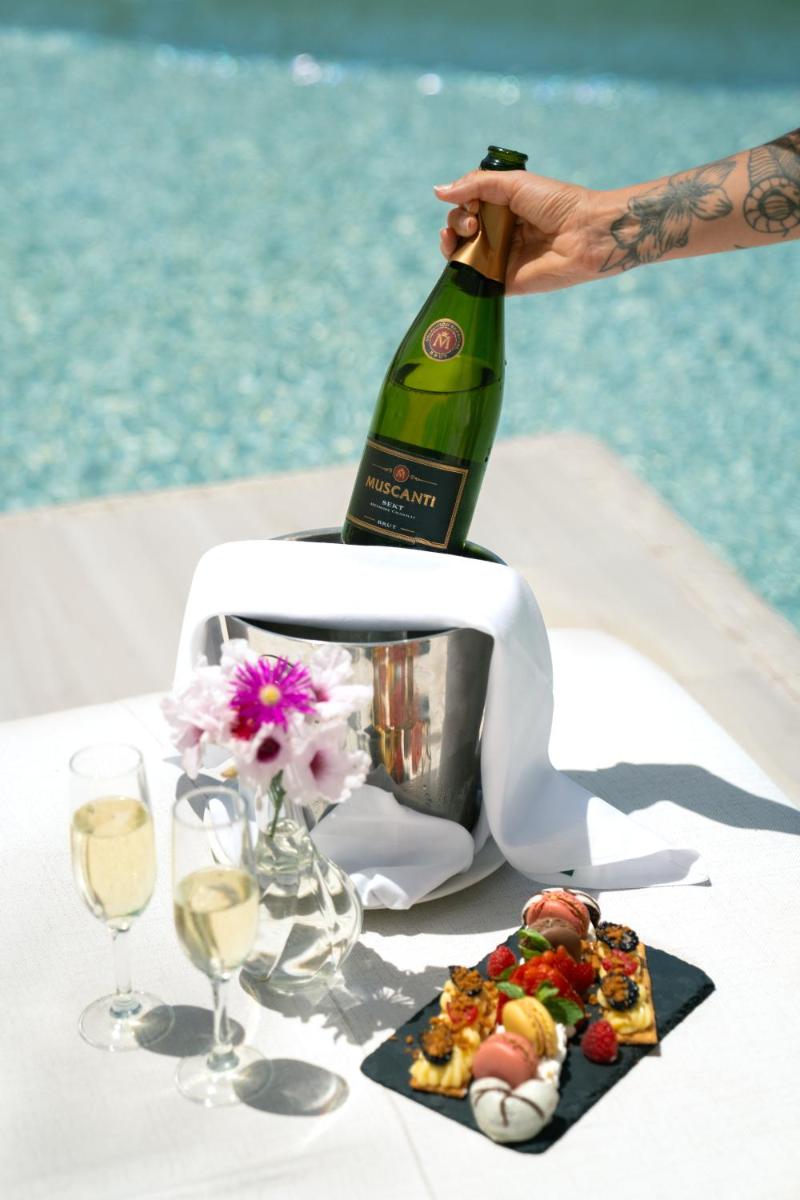 Cócteles y bebidas en Zahara Beach & Spa by QHotels para adultos