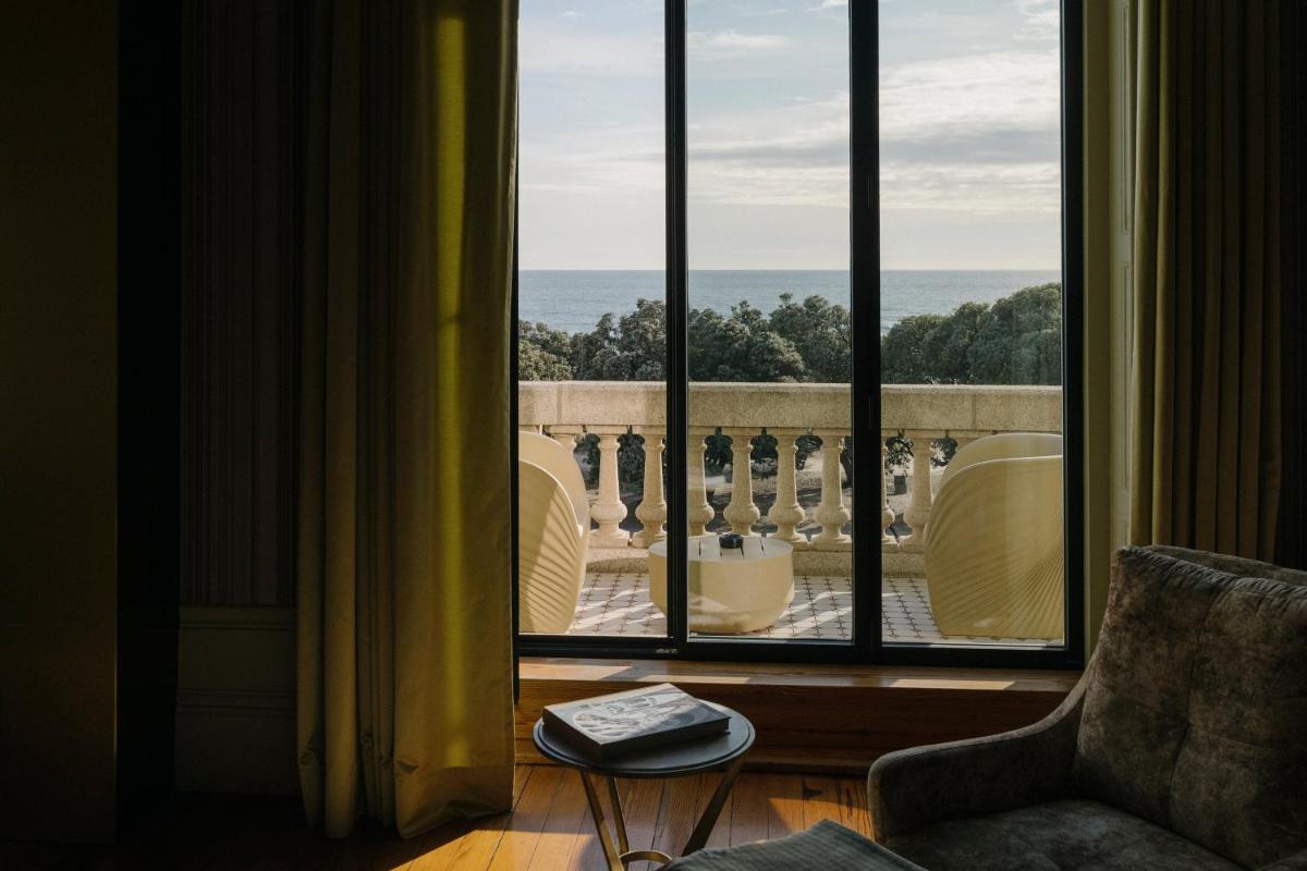 Uma varanda ou terraço em Vila Foz Hotel & SPA - member of Design Hotels