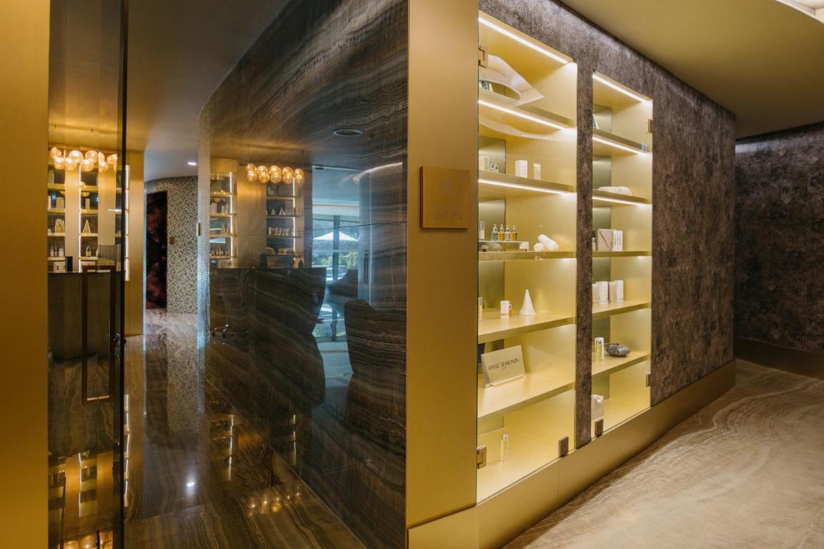 Imagem da galeria de Vila Foz Hotel & SPA - member of Design Hotels no Porto