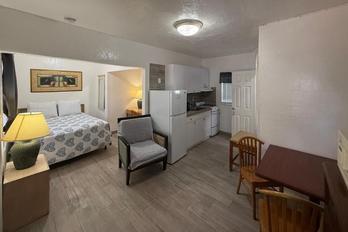 Richard's Motel Extended Stay - Housity