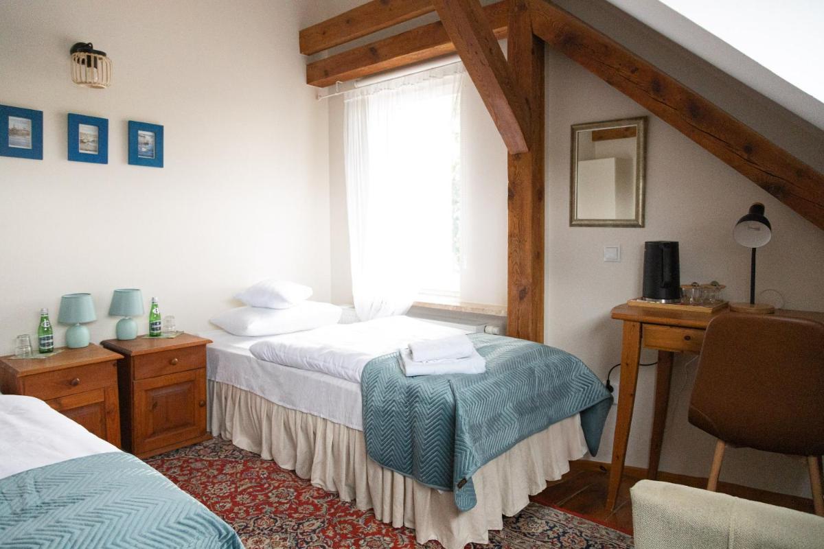 Mleczarnia Hotel Restauracja - Housity