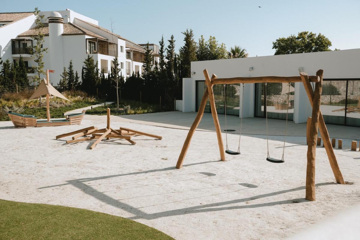 Zona de juegos infantil en La Zambra Resort Mijas - Marbella - The Unbound Collection by Hyatt