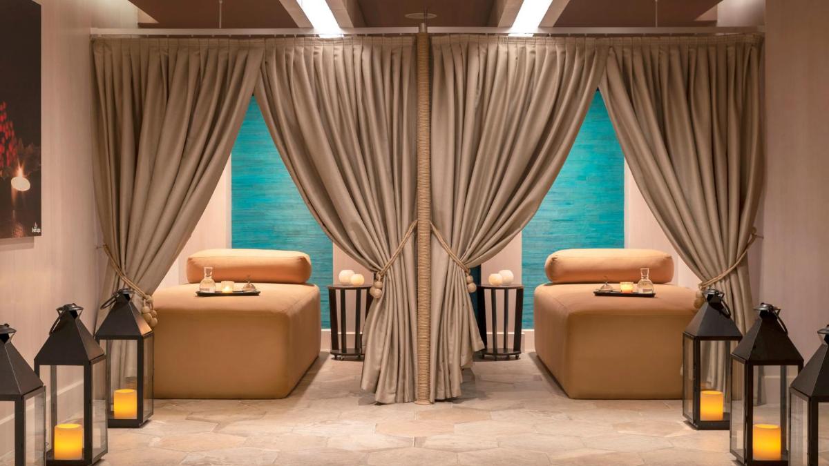 Crowne Plaza Florya Istanbul by IHG - Housity