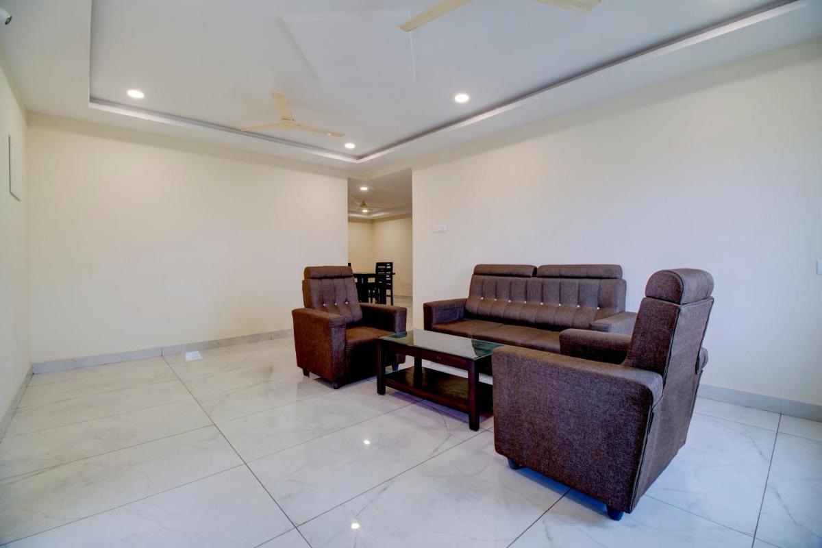 Hotel CJ Pride - Housity