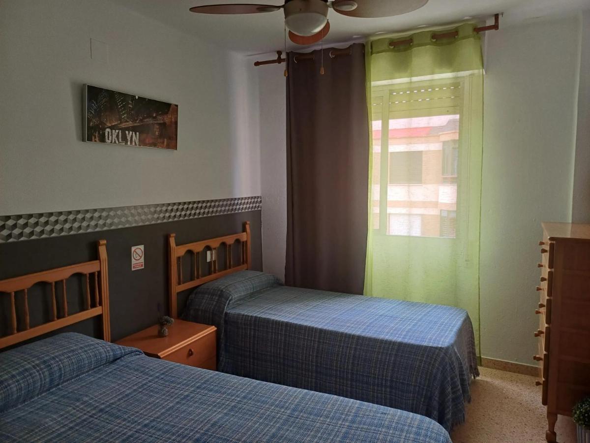 Spacious Apartment in Benicassim with Mountain View - Housity