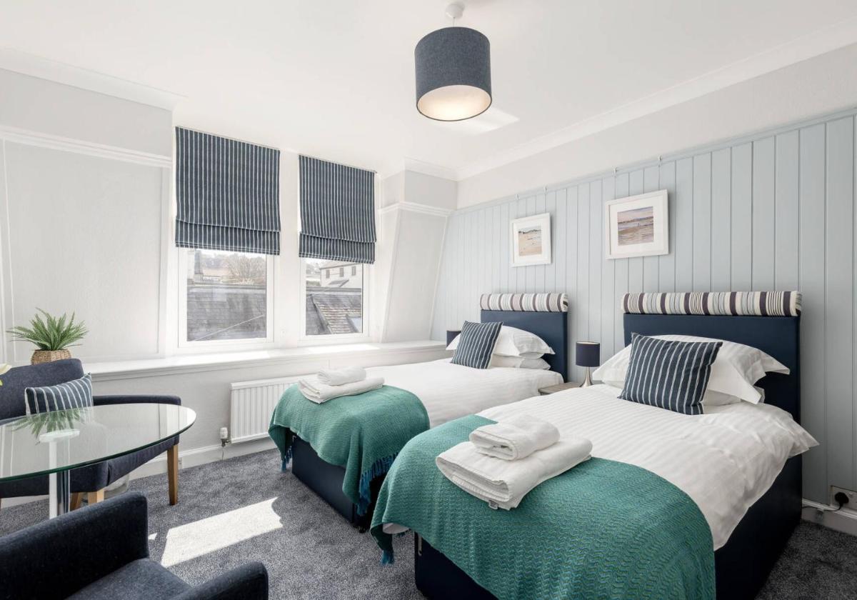 5 Bedroom Apartment in North Berwick - Housity