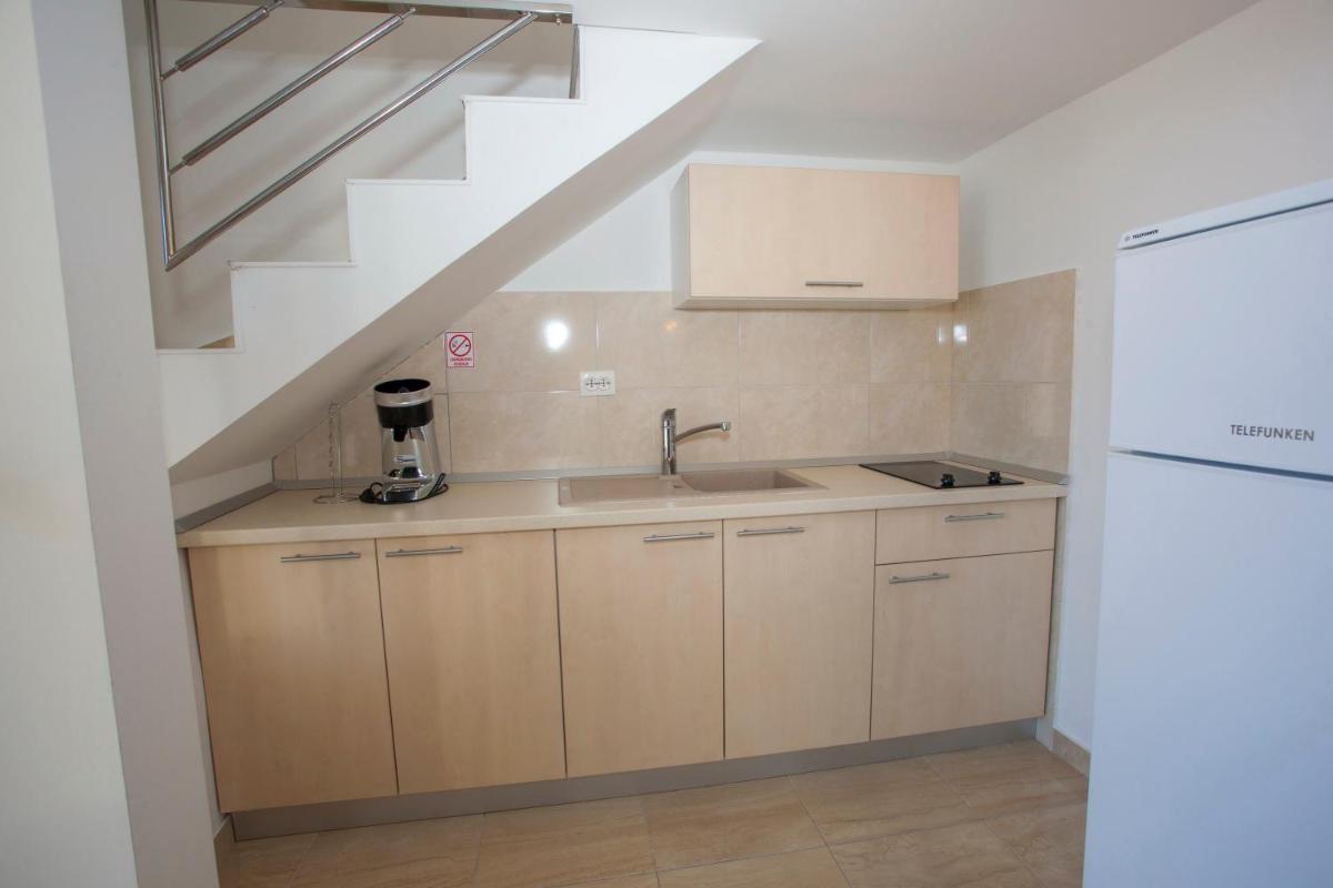 Apartments Sumic Podgora - Hizvo