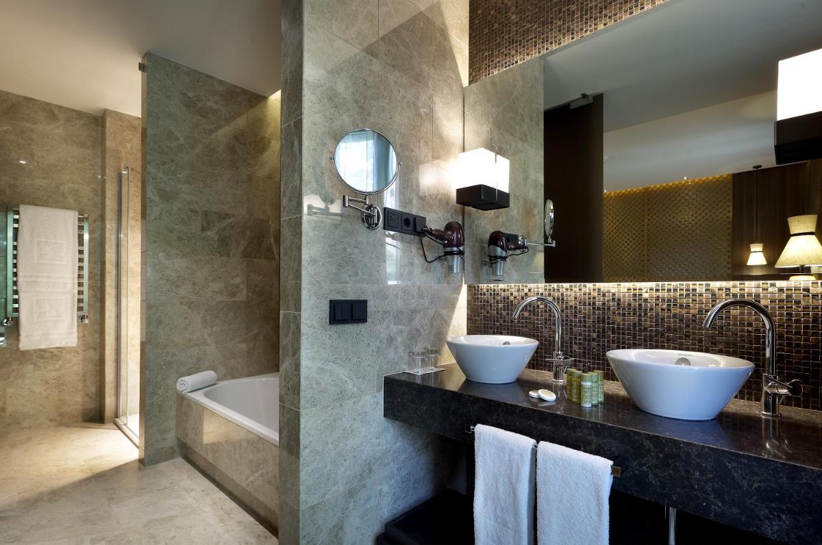 Un baño de Áurea Washington Irving by Eurostars Hotel Company
