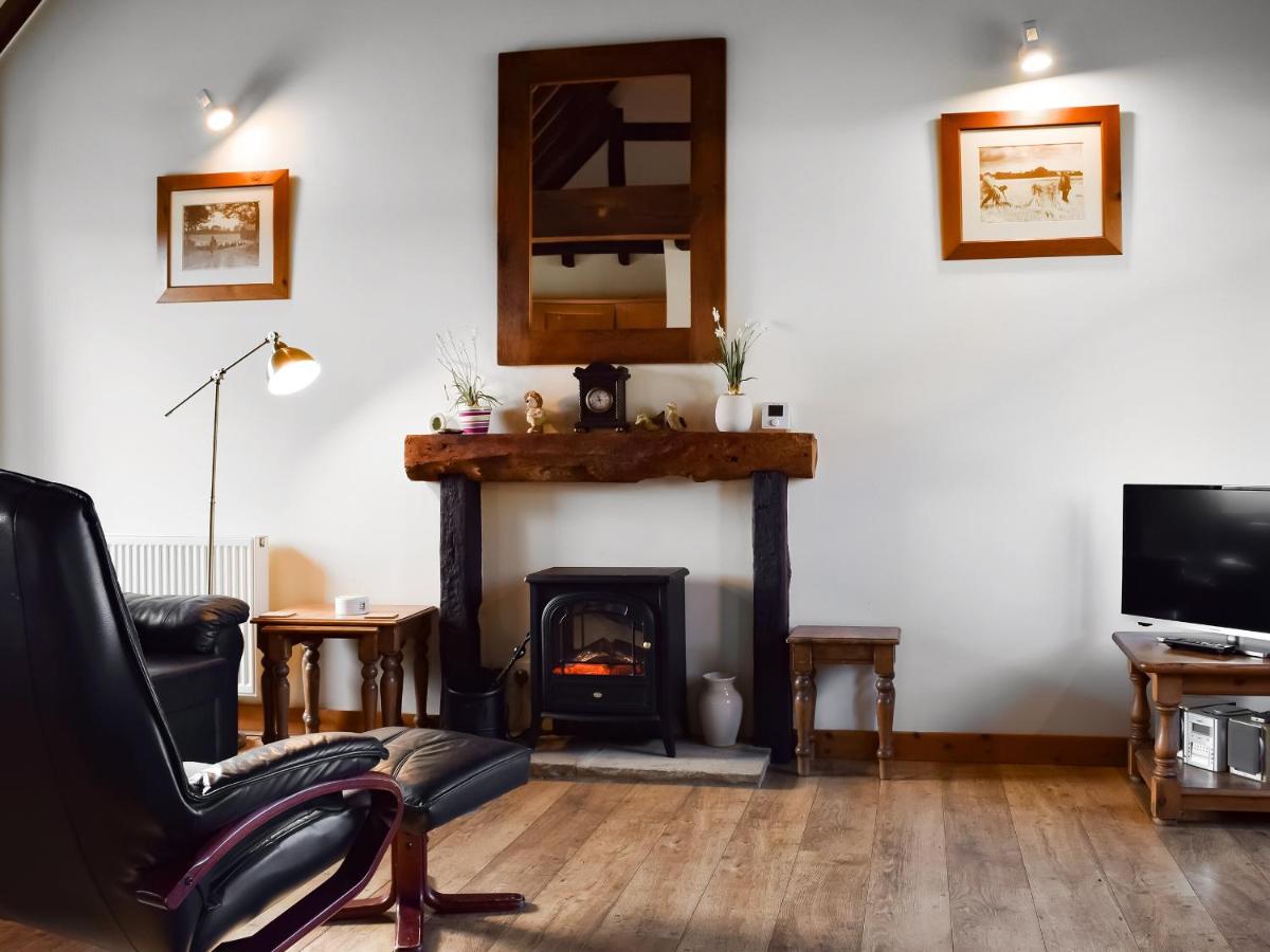 Byre Cottage - Meadowbrook Farm - Housity