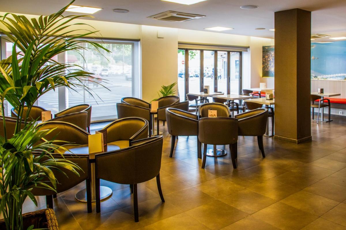 Zona de estar de Petit Palau - Adults Only