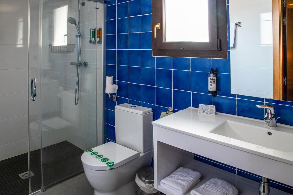 Un baño de Petit Palau - Adults Only
