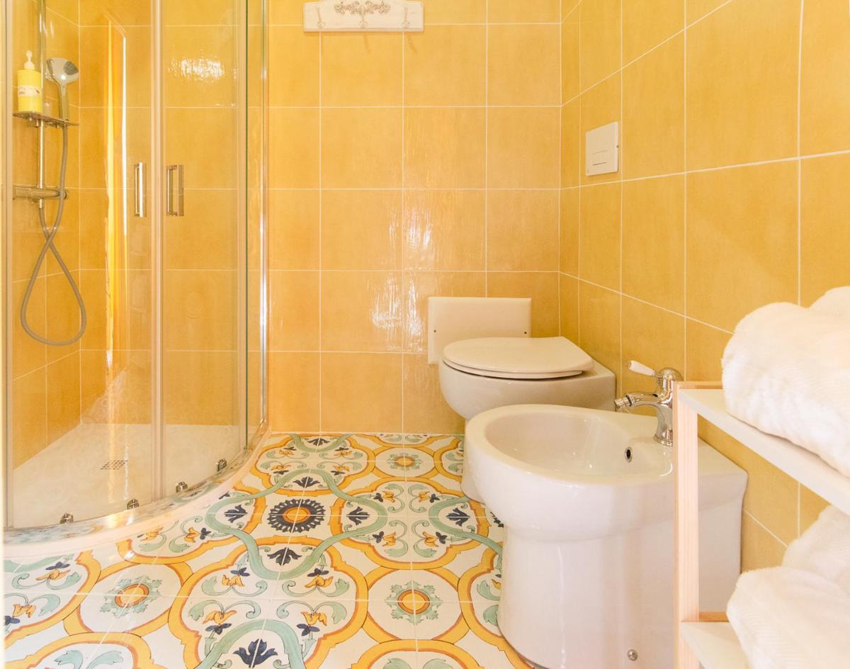 Guesthouse Adry in Naples - Housity