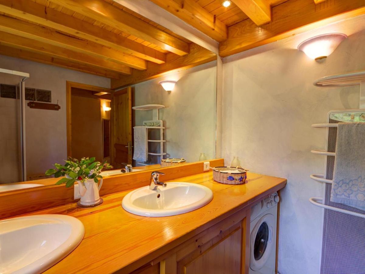 Gîte authentique 6 pers avec jardin à Marols - FR-1-496-1 - Housity