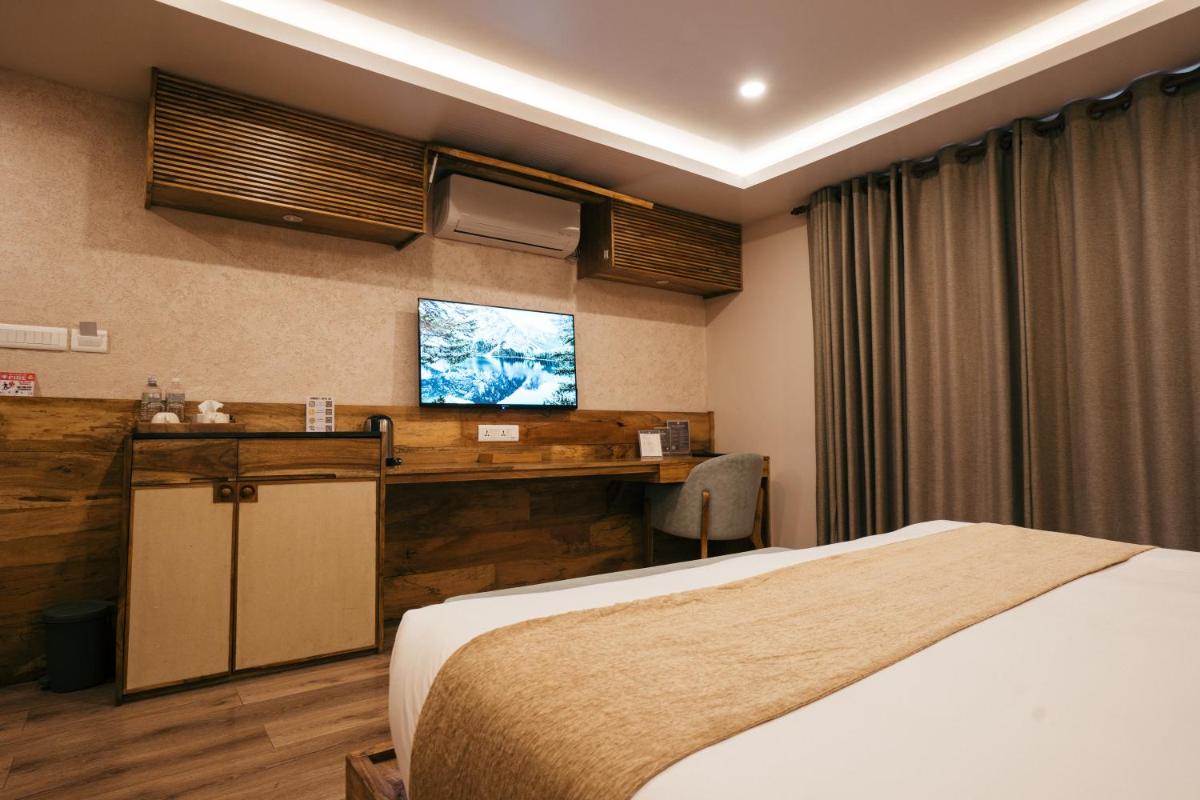 HOTEL BHRIKUTI TARA - Hizvo