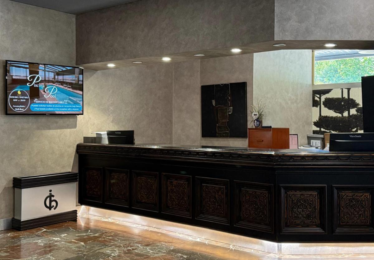 Hotel Condestable Iranzo - Housity