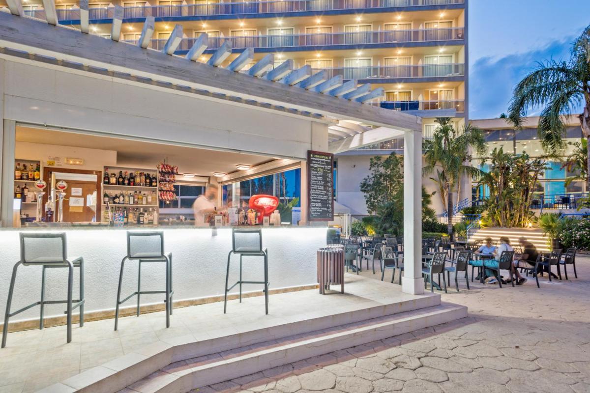 Un restaurante o sitio para comer en Sol Costa Daurada