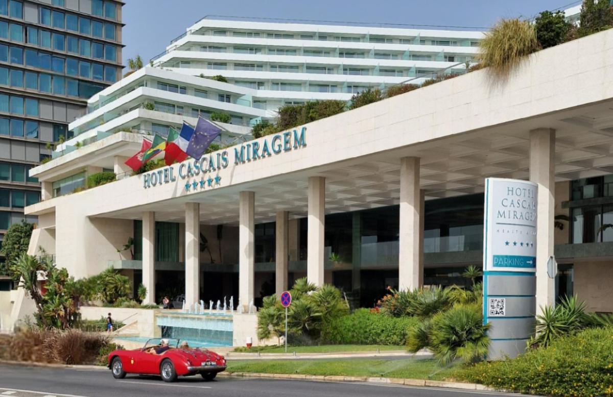 O edifício onde o hotel está situado