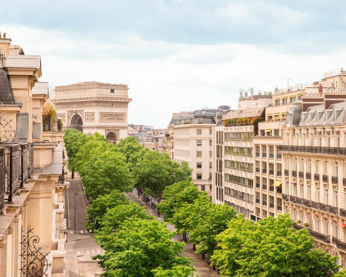 Vue générale sur Paris ou vue de la ville depuis l'hôtel