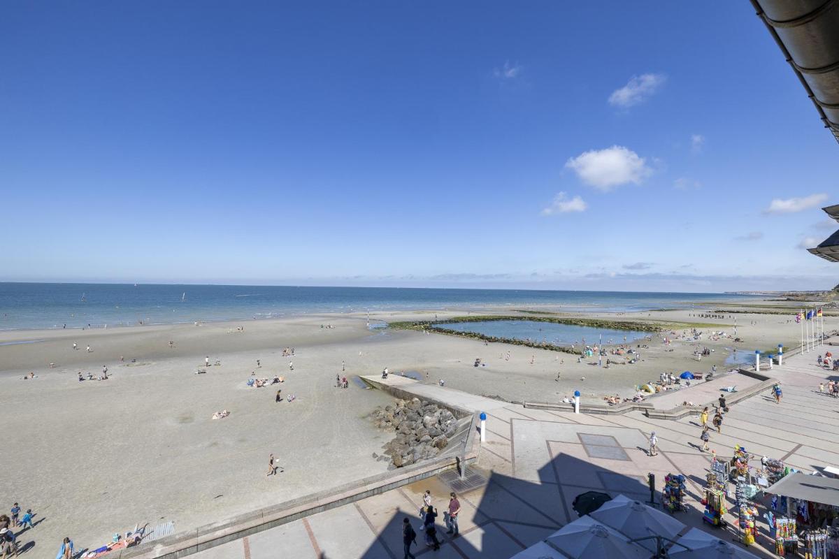 Le Grand Bleu - Housity