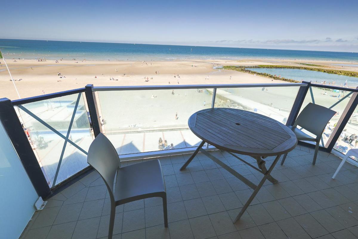 Le Grand Bleu - Housity