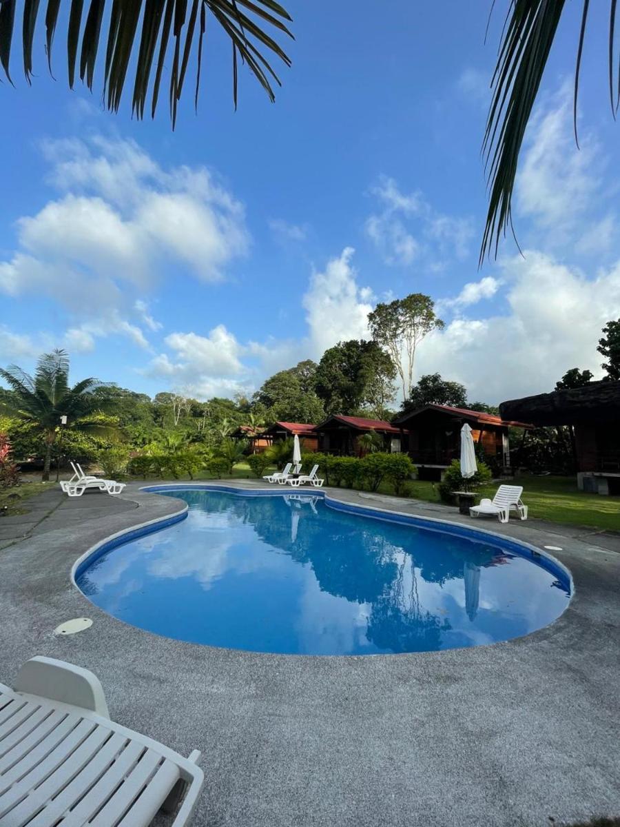 Hotel Brisas del Rio Guápiles - Housity