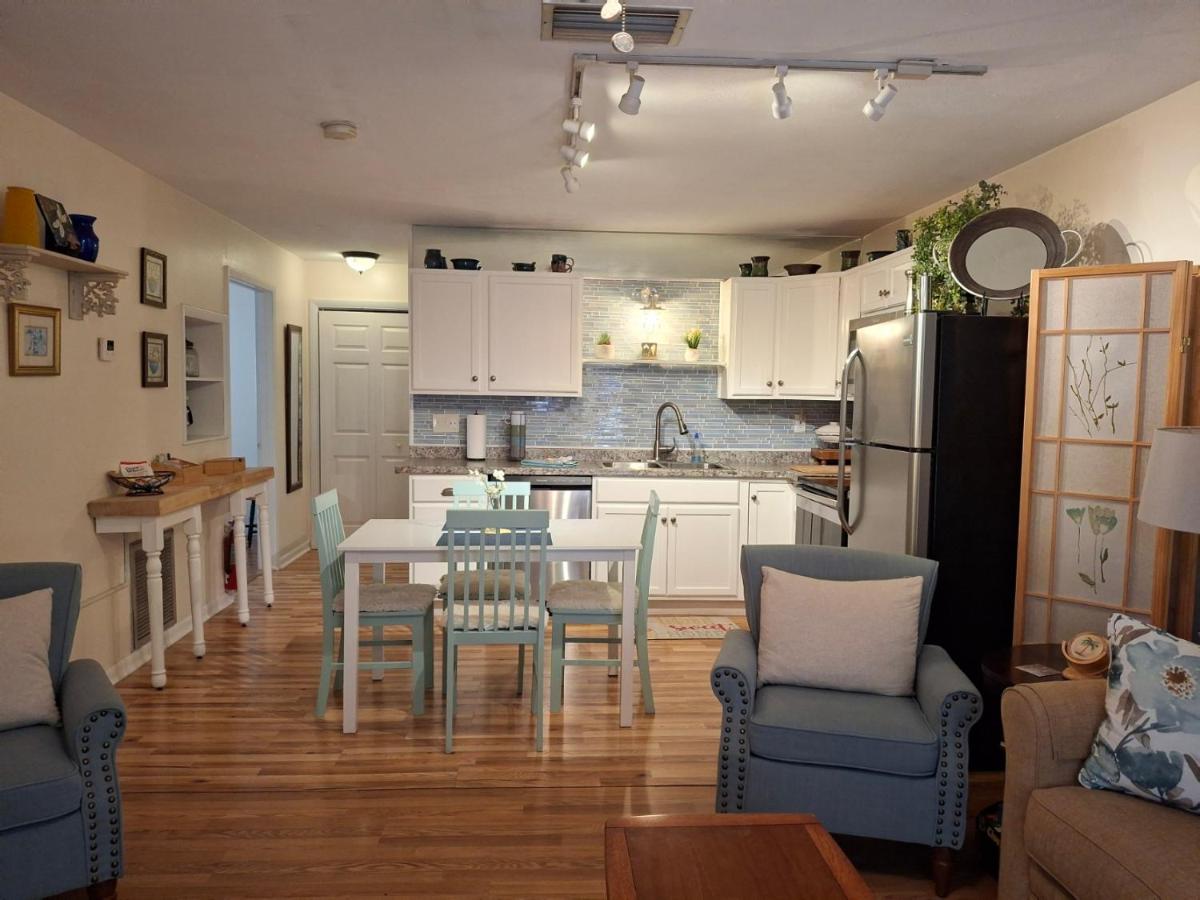 The Three Sisters - Pelican Crystal River FL - Housity