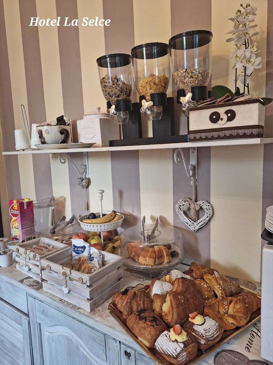 Hotel La Selce - Housity