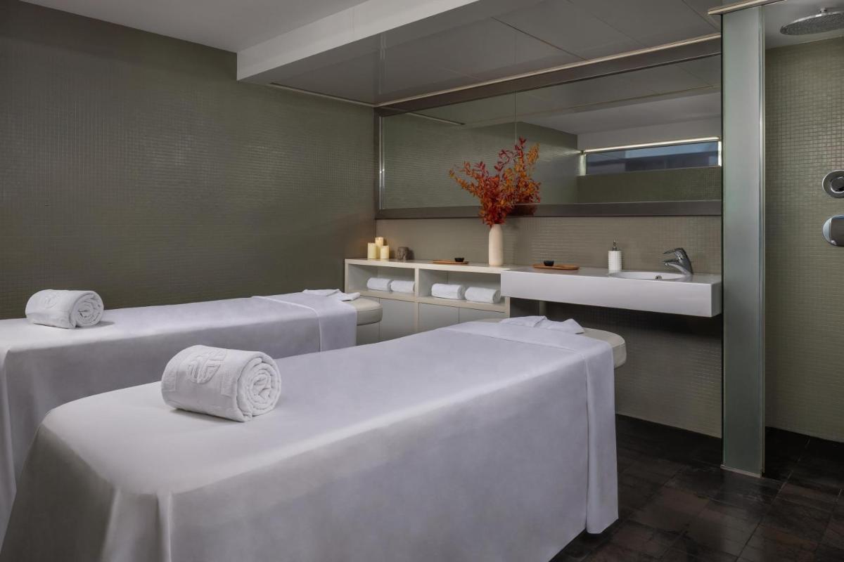 Cama o camas de una habitación en NH Collection Barcelona Constanza