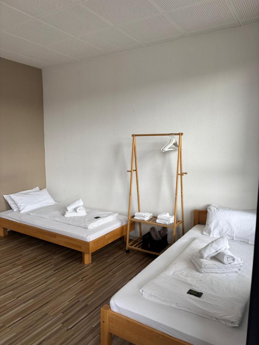 Pension Albert - möblierte Einzel- und Doppel- Zimmer auf Zeit - Housity