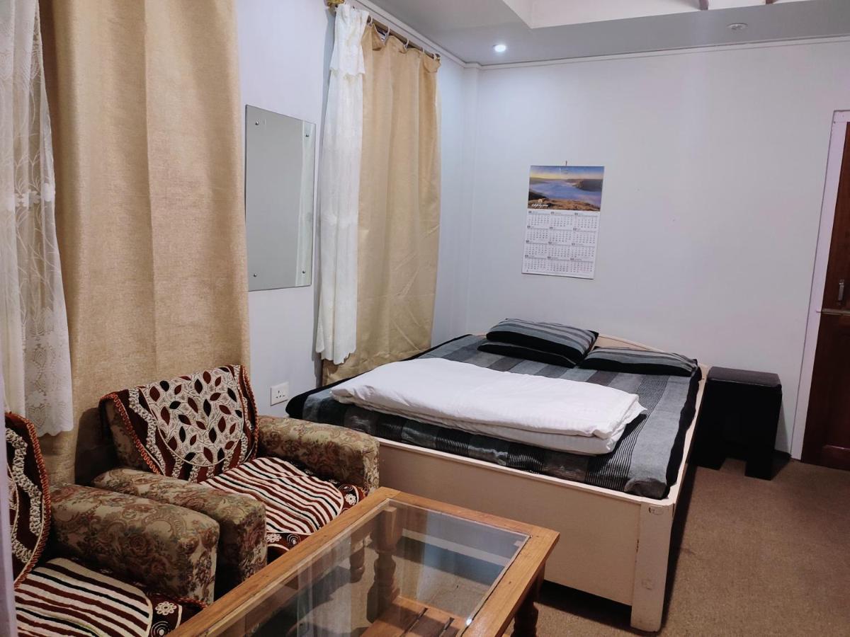 Shanti Sojourn - Housity