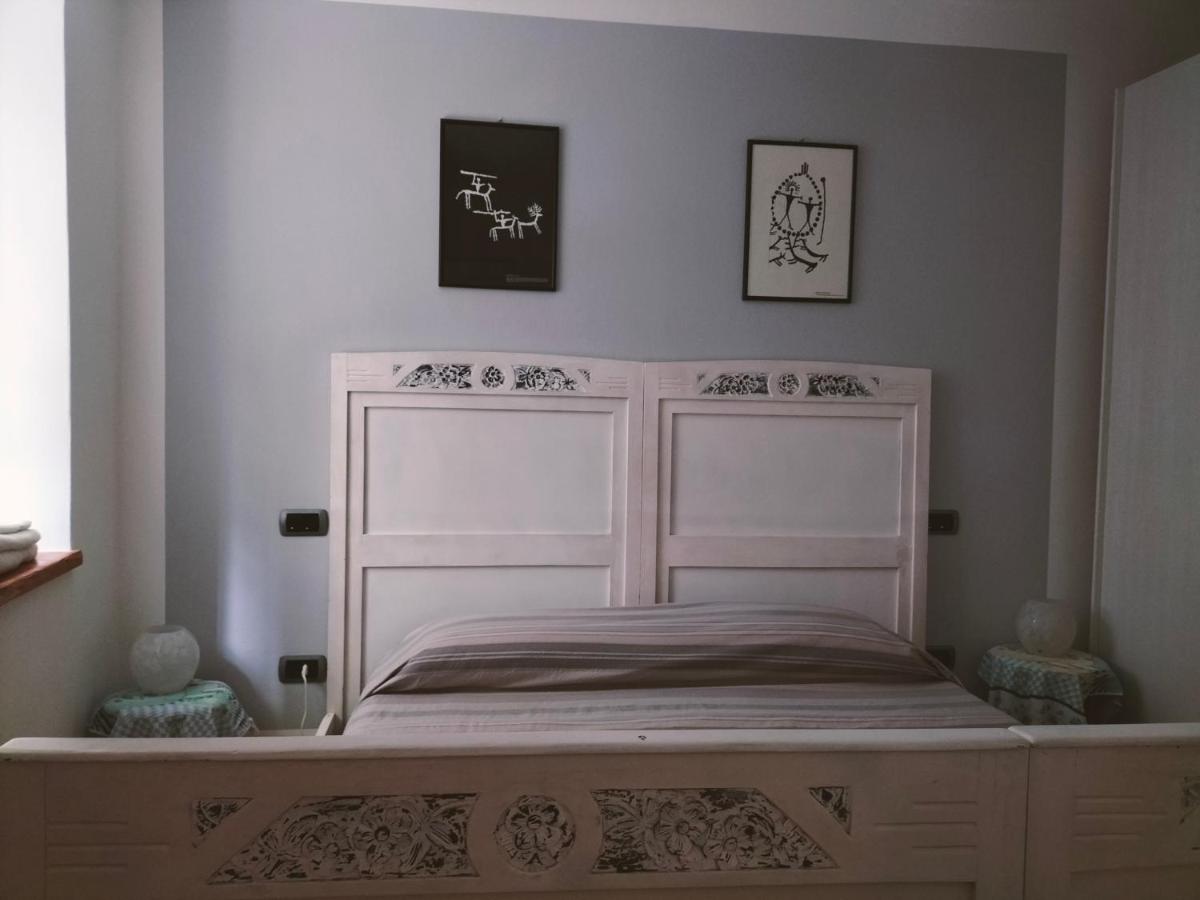 Catif Ladrù - Housity